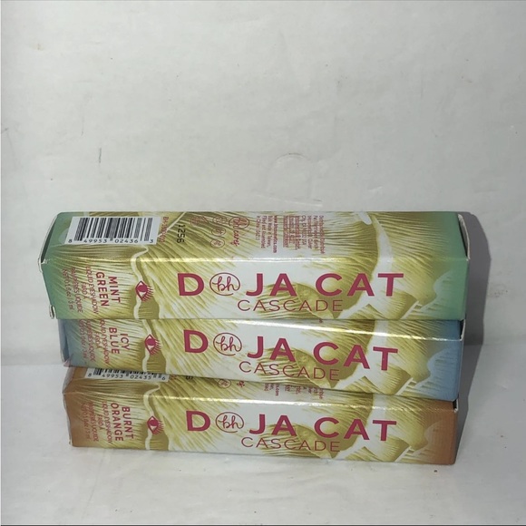 Doja Cat eyeshadows - Picture 2 of 5